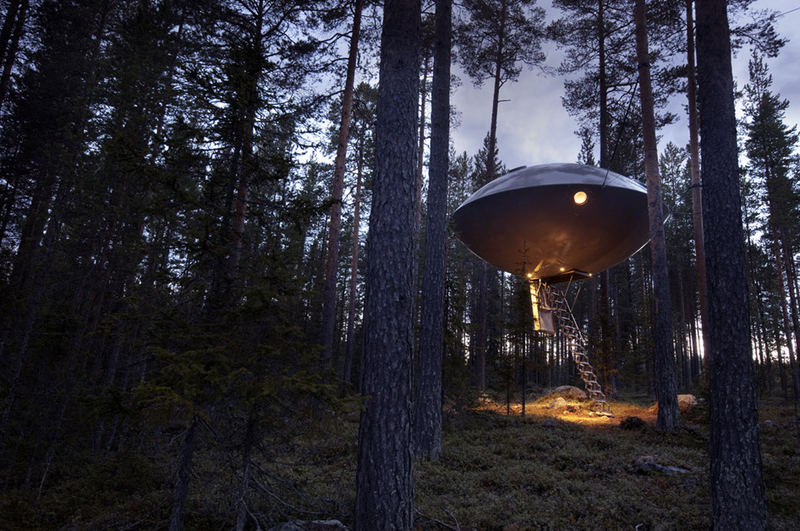Illustration for article titled 7 Charming and Wacky Treehouses You Can Rent For a Night in the Forest